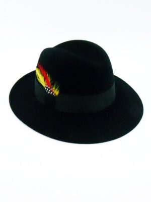 sombrero de invierno mujer negro en fieltro de lana indeformable con plumas