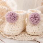 zapatos de bebe hechos con la tecnica del ganchillo